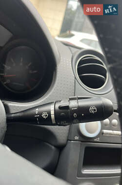 Хэтчбек Mitsubishi Colt 2007 в 