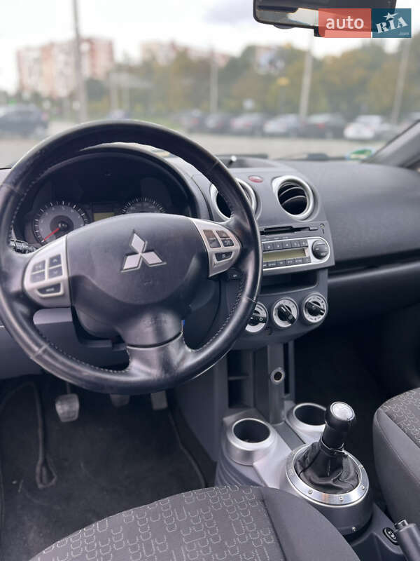 Хетчбек Mitsubishi Colt 2010 в Чернівцях фото 15 Хетчбек Mitsubishi Colt 2010 в Чернівцях