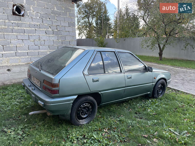Хэтчбек Mitsubishi Colt 1987 в Черновцах