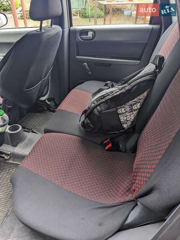 Хэтчбек Mitsubishi Colt 2007 в Боярке