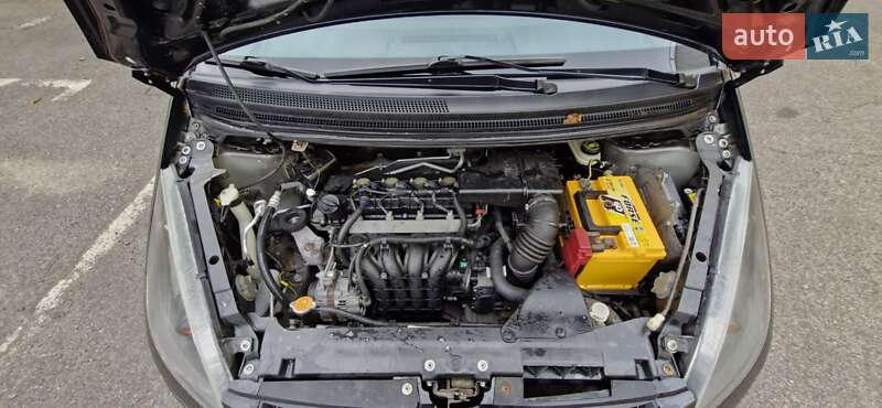 Хэтчбек Mitsubishi Colt 2005 в Чернигове