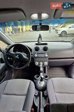 Хетчбек Mitsubishi Colt 2005 в 