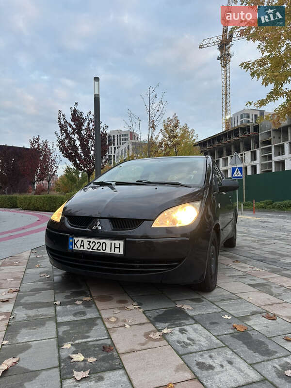 Хетчбек Mitsubishi Colt 2008 в Києві фото 6 Хетчбек Mitsubishi Colt 2008 в Києві