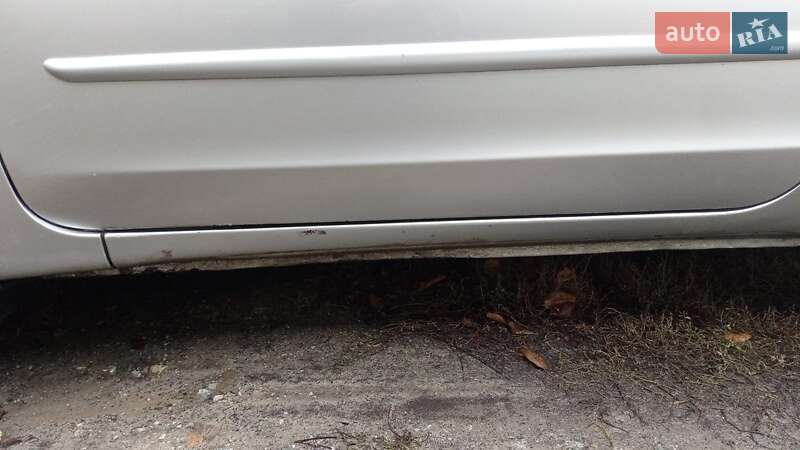 Хетчбек Mitsubishi Colt 2006 в Чугуєві фото 16 Хетчбек Mitsubishi Colt 2006 в Чугуєві