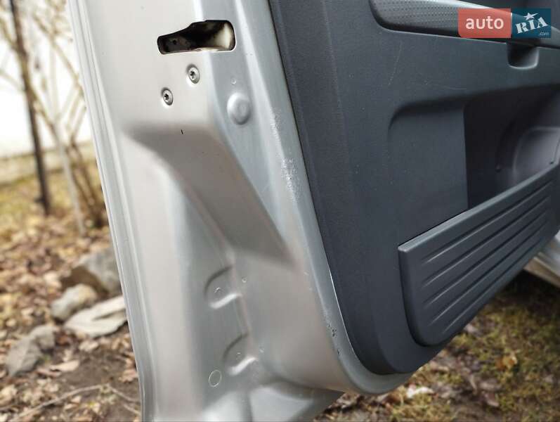 Хэтчбек Mitsubishi Colt 2004 в Катеринополе фото 13 Хэтчбек Mitsubishi Colt 2004 в Катеринополе