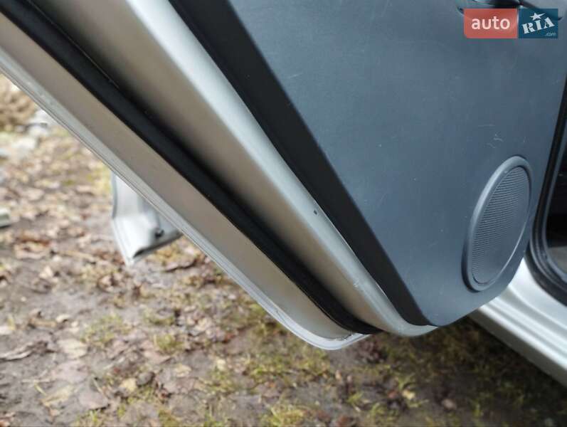 Хэтчбек Mitsubishi Colt 2004 в Катеринополе фото 17 Хэтчбек Mitsubishi Colt 2004 в Катеринополе