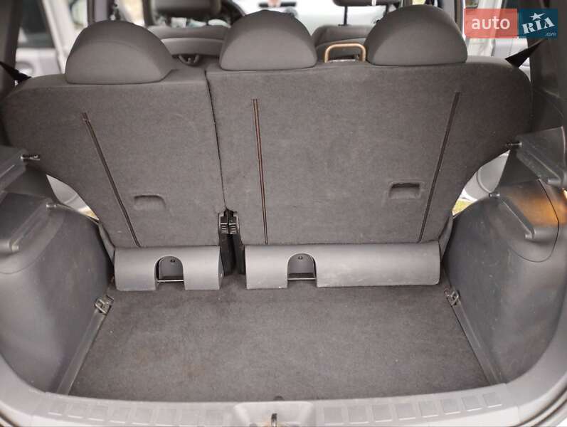 Хэтчбек Mitsubishi Colt 2004 в Катеринополе фото 22 Хэтчбек Mitsubishi Colt 2004 в Катеринополе