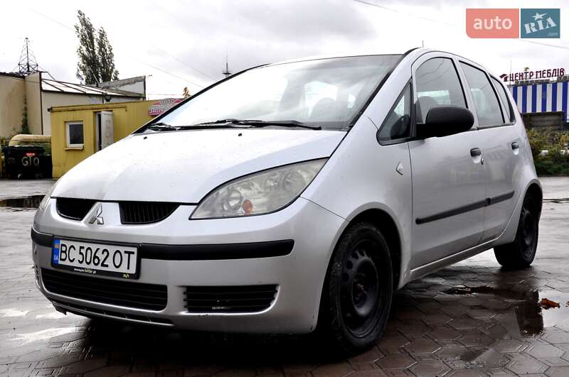 Хэтчбек Mitsubishi Colt 2004 в Львове