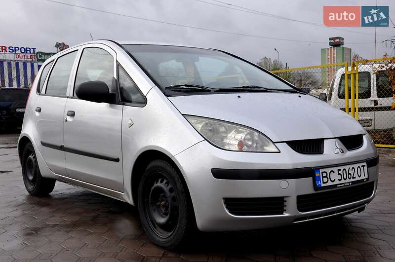 Хэтчбек Mitsubishi Colt 2004 в Львове