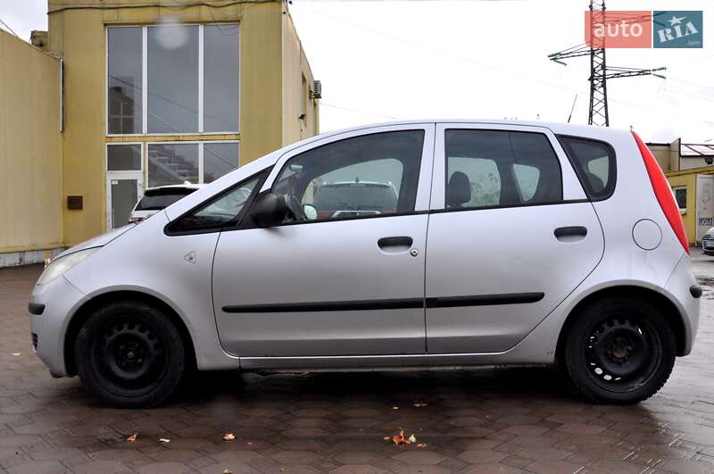Хэтчбек Mitsubishi Colt 2004 в Львове