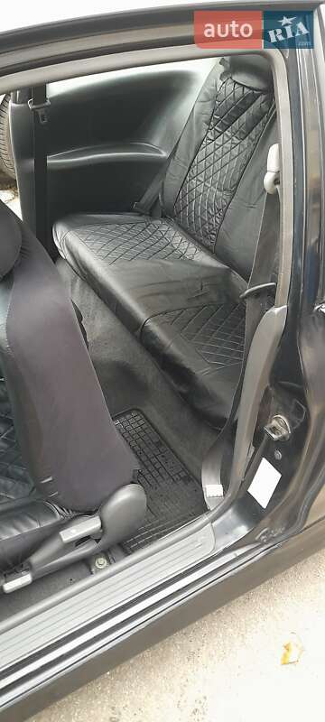 Хетчбек Mitsubishi Colt 2002 в Києві фото 4 Хетчбек Mitsubishi Colt 2002 в Києві