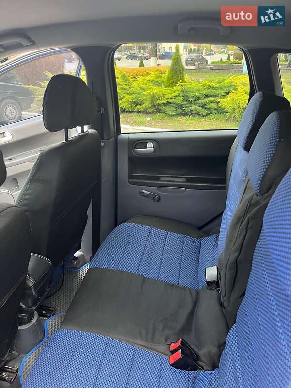 Хетчбек Mitsubishi Colt 2006 в Калинівці