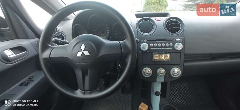 Хетчбек Mitsubishi Colt 2005 в Звягелі