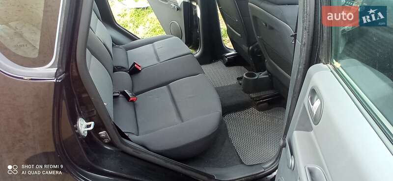 Хетчбек Mitsubishi Colt 2005 в Звягелі