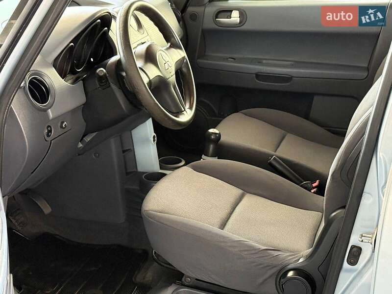 Хетчбек Mitsubishi Colt 2006 в Одесі фото 9 Хетчбек Mitsubishi Colt 2006 в Одесі