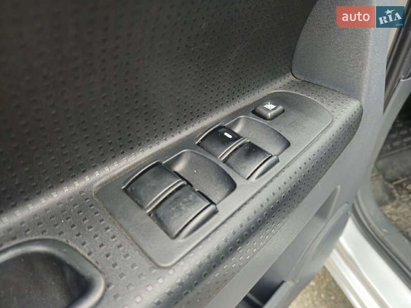 Хетчбек Mitsubishi Colt 2009 в Бердичеві фото 5 Хетчбек Mitsubishi Colt 2009 в Бердичеві