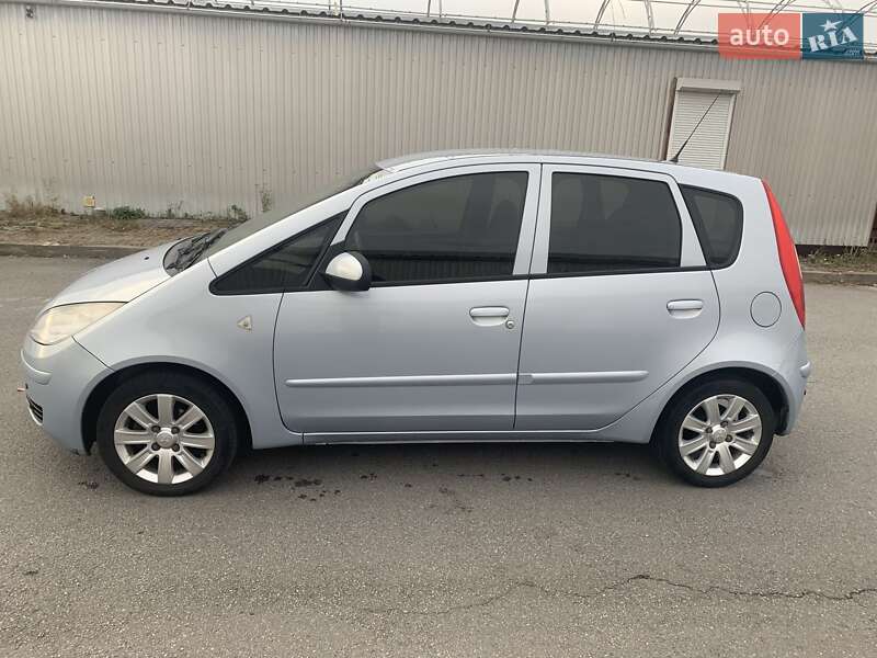 Хэтчбек Mitsubishi Colt 2007 в Луцке фото 2 Хэтчбек Mitsubishi Colt 2007 в Луцке
