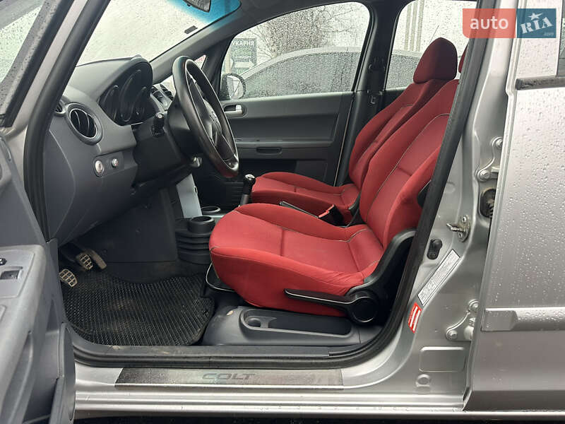 Хэтчбек Mitsubishi Colt 2006 в Ивано-Франковске