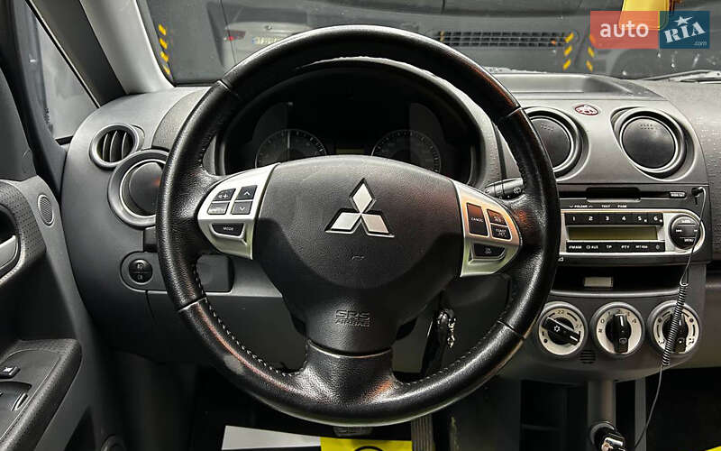 Хэтчбек Mitsubishi Colt 2012 в Черновцах