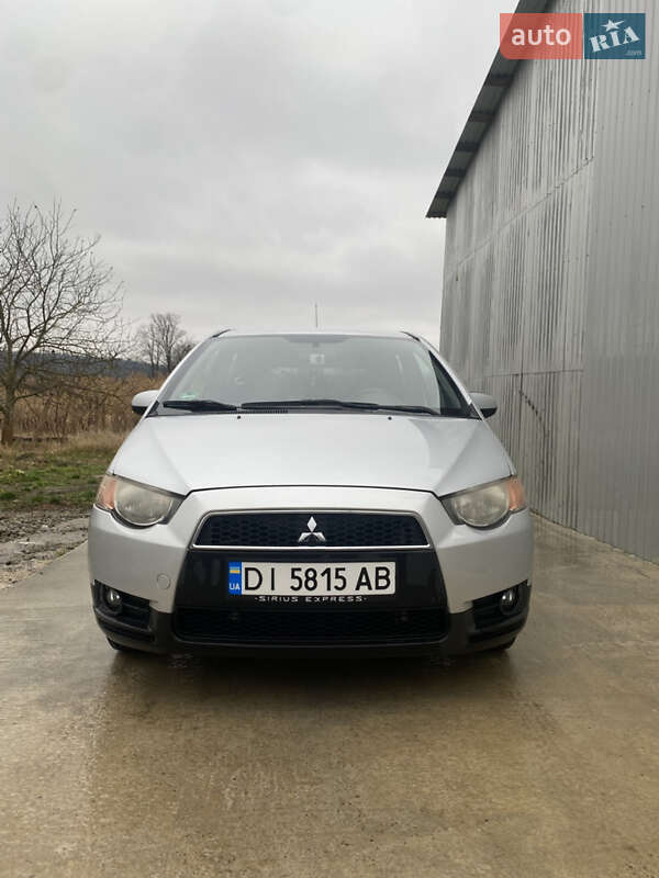 Хетчбек Mitsubishi Colt 2009 в Чернівцях