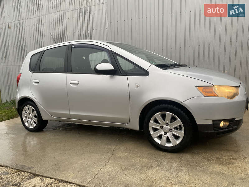 Хетчбек Mitsubishi Colt 2009 в Чернівцях