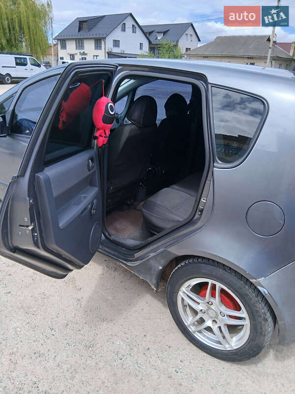 Хетчбек Mitsubishi Colt 2004 в Тернополі