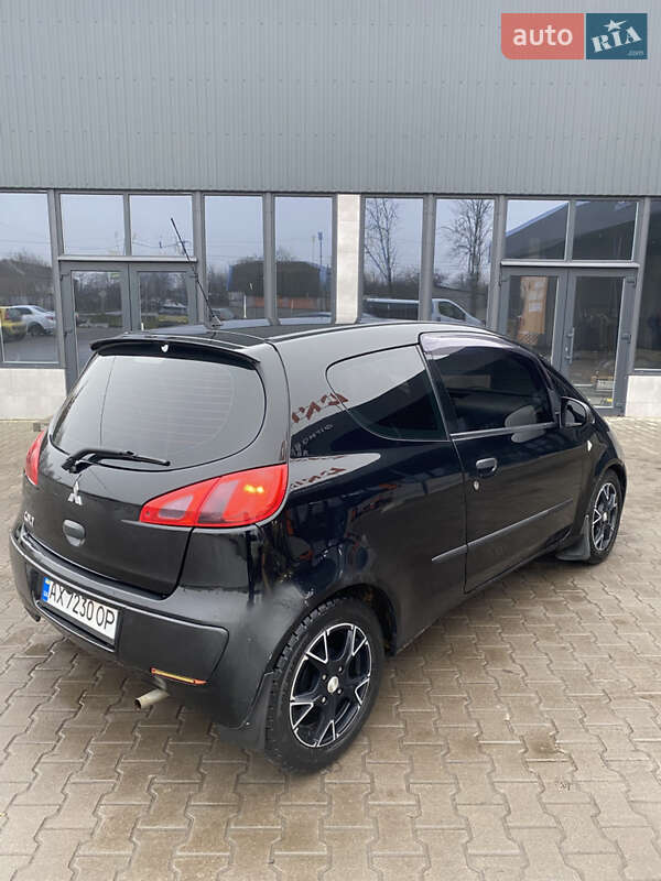 Хэтчбек Mitsubishi Colt 2005 в Первомайске