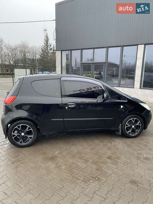 Хэтчбек Mitsubishi Colt 2005 в Первомайске