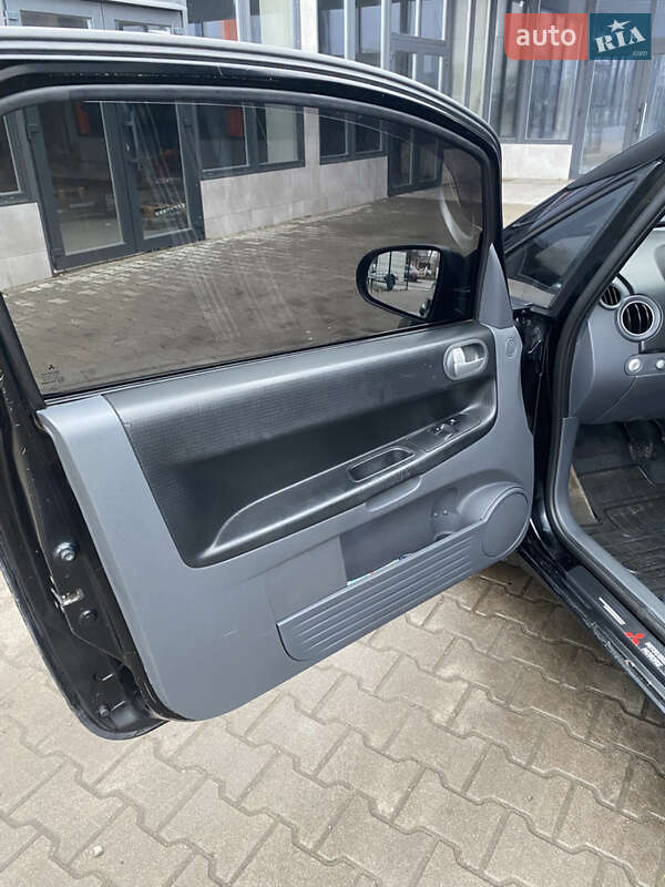 Хэтчбек Mitsubishi Colt 2005 в Первомайске