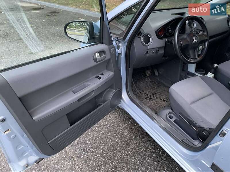 Хэтчбек Mitsubishi Colt 2006 в Бородянке фото 3 Хэтчбек Mitsubishi Colt 2006 в Бородянке