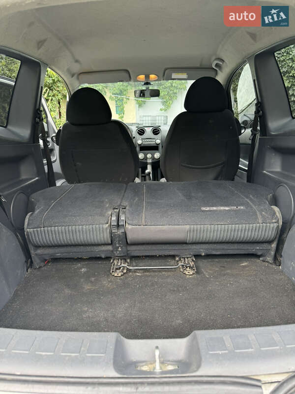 Хэтчбек Mitsubishi Colt 2008 в Киеве фото 20 Хэтчбек Mitsubishi Colt 2008 в Киеве