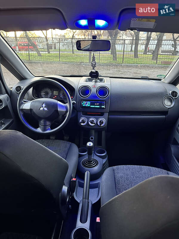 Хэтчбек Mitsubishi Colt 2009 в Буче фото 11 Хэтчбек Mitsubishi Colt 2009 в Буче