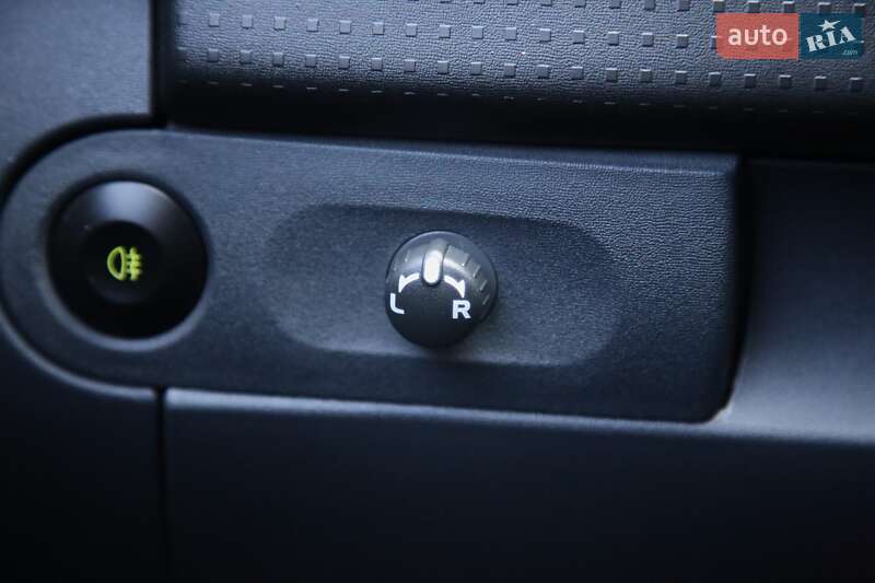 Хэтчбек Mitsubishi Colt 2008 в Харькове фото 18 Хэтчбек Mitsubishi Colt 2008 в Харькове