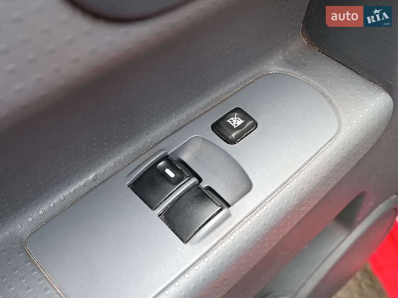 Хэтчбек Mitsubishi Colt 2006 в Харькове фото 19 Хэтчбек Mitsubishi Colt 2006 в Харькове