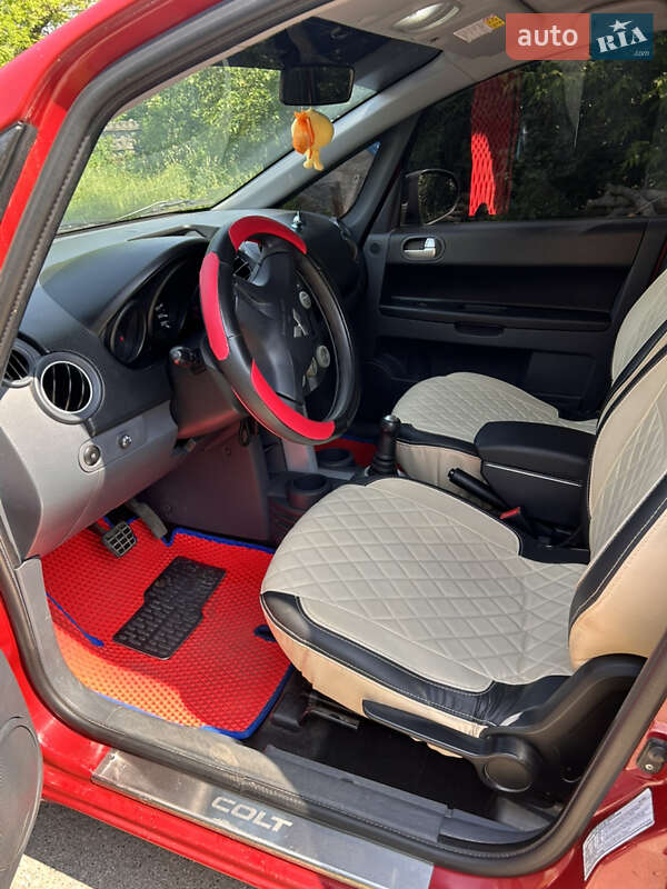 Хэтчбек Mitsubishi Colt 2007 в Обухове фото 9 Хэтчбек Mitsubishi Colt 2007 в Обухове