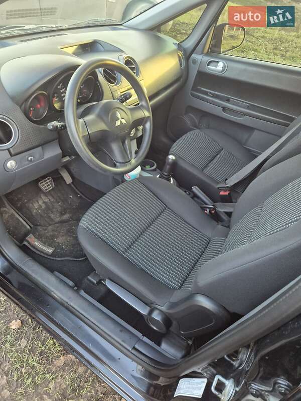 Хэтчбек Mitsubishi Colt 2007 в Сумах фото 10 Хэтчбек Mitsubishi Colt 2007 в Сумах