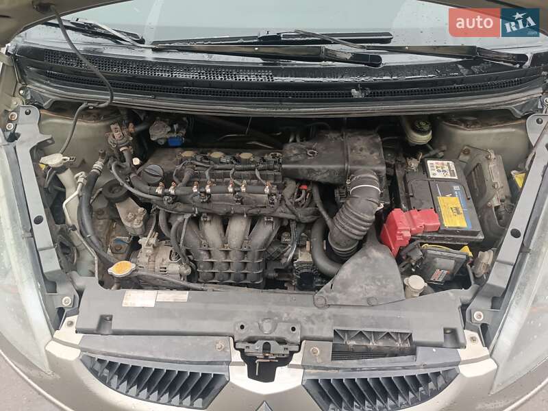 Хэтчбек Mitsubishi Colt 2008 в Житомире