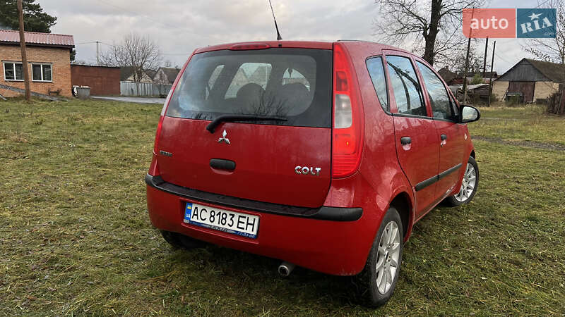 Хэтчбек Mitsubishi Colt 2008 в Киверцах