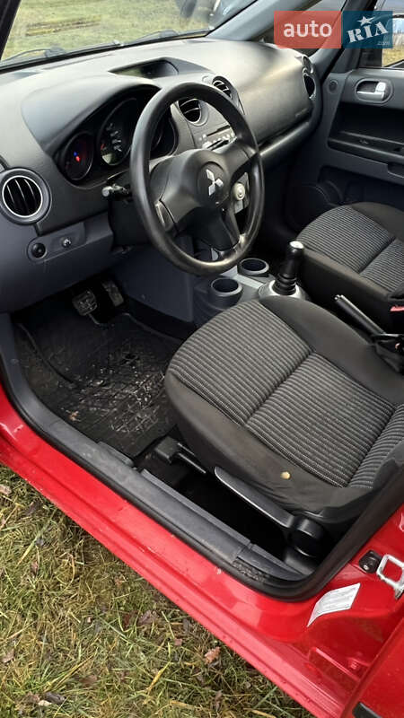 Хэтчбек Mitsubishi Colt 2008 в Киверцах