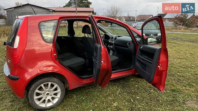 Хэтчбек Mitsubishi Colt 2008 в Киверцах