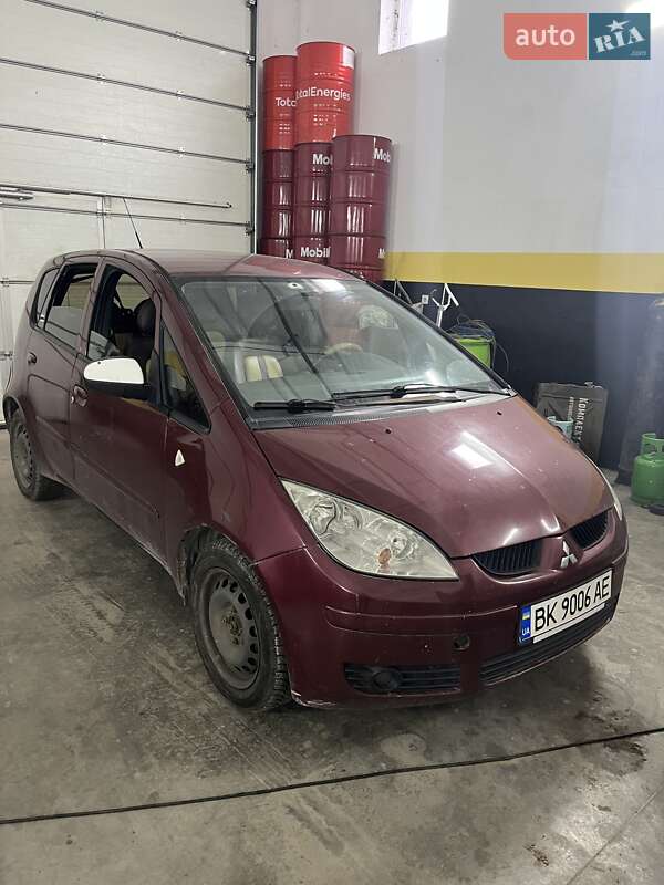 Хэтчбек Mitsubishi Colt 2005 в Ровно фото 8 Хэтчбек Mitsubishi Colt 2005 в Ровно