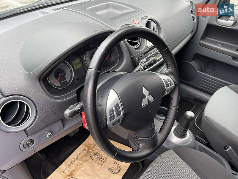 Хэтчбек Mitsubishi Colt 2012 в Луцке