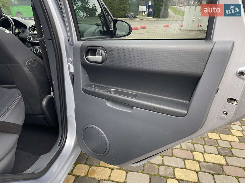 Хэтчбек Mitsubishi Colt 2012 в Луцке