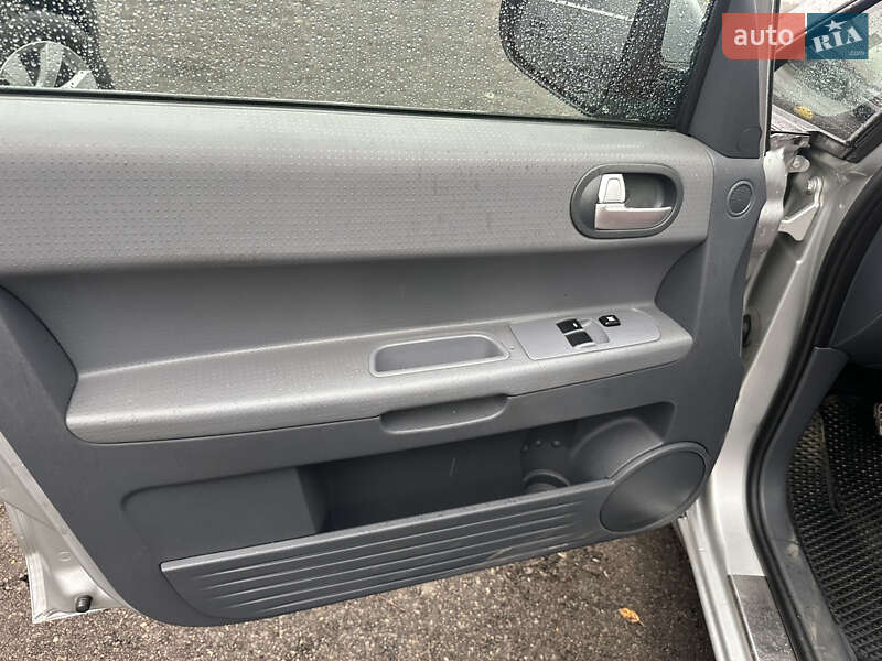 Хетчбек Mitsubishi Colt 2006 в Івано-Франківську