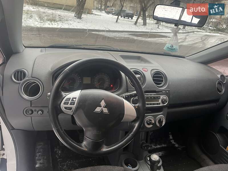 Хэтчбек Mitsubishi Colt 2010 в Луцке