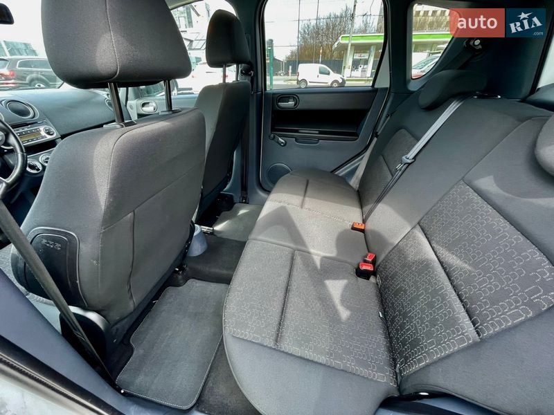 Хэтчбек Mitsubishi Colt 2012 в Черновцах