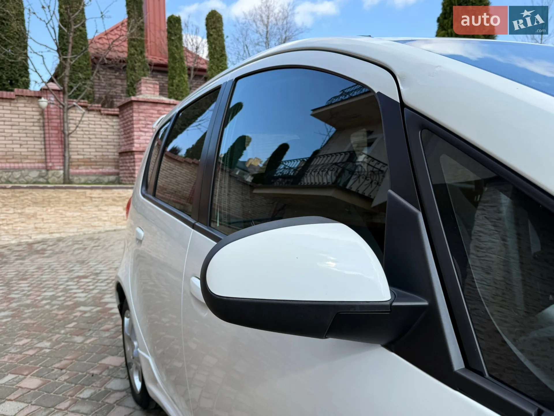 2010 Mitsubishi Colt - мініатюра 38