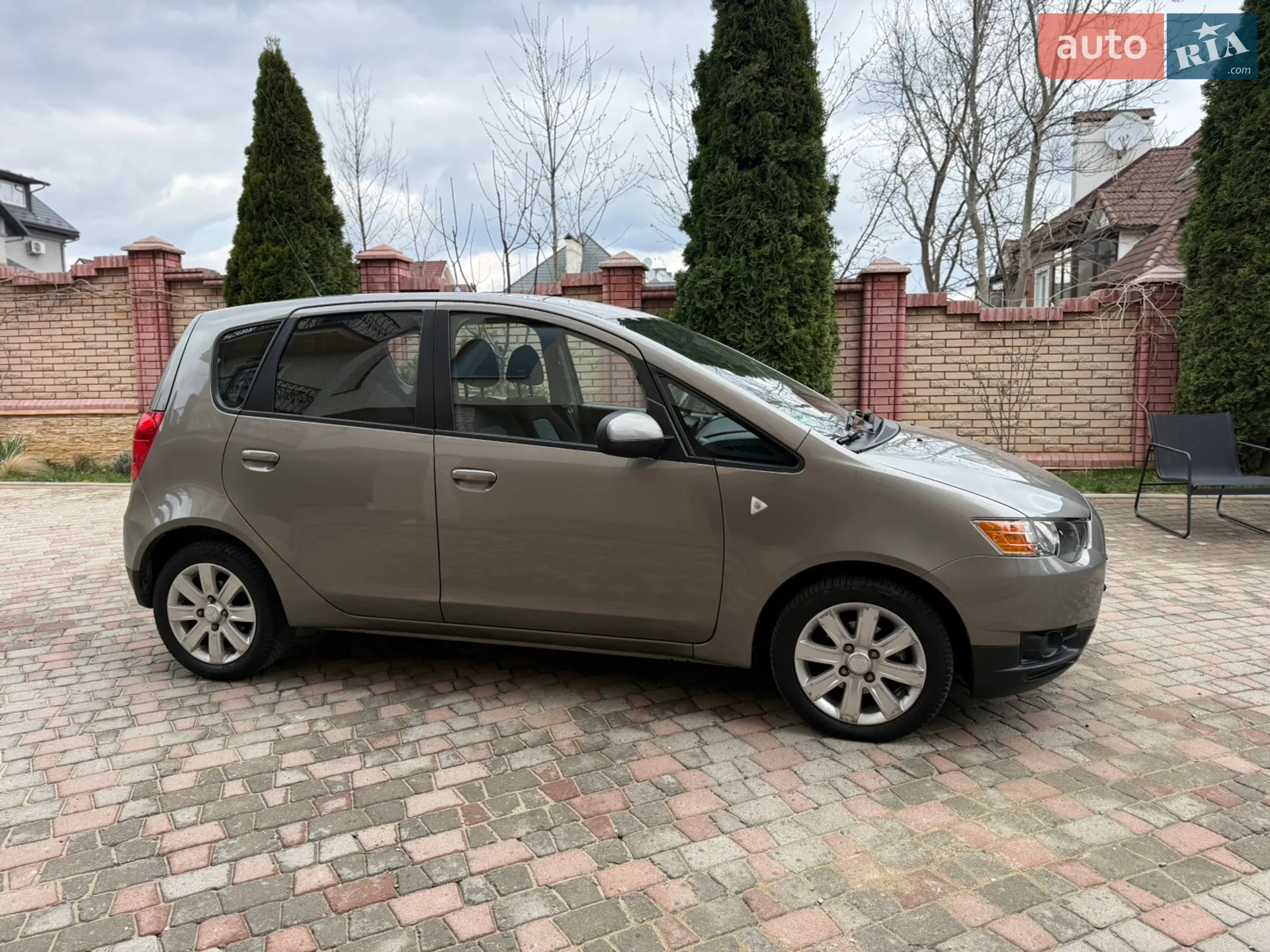 2010 Mitsubishi Colt - мініатюра 7