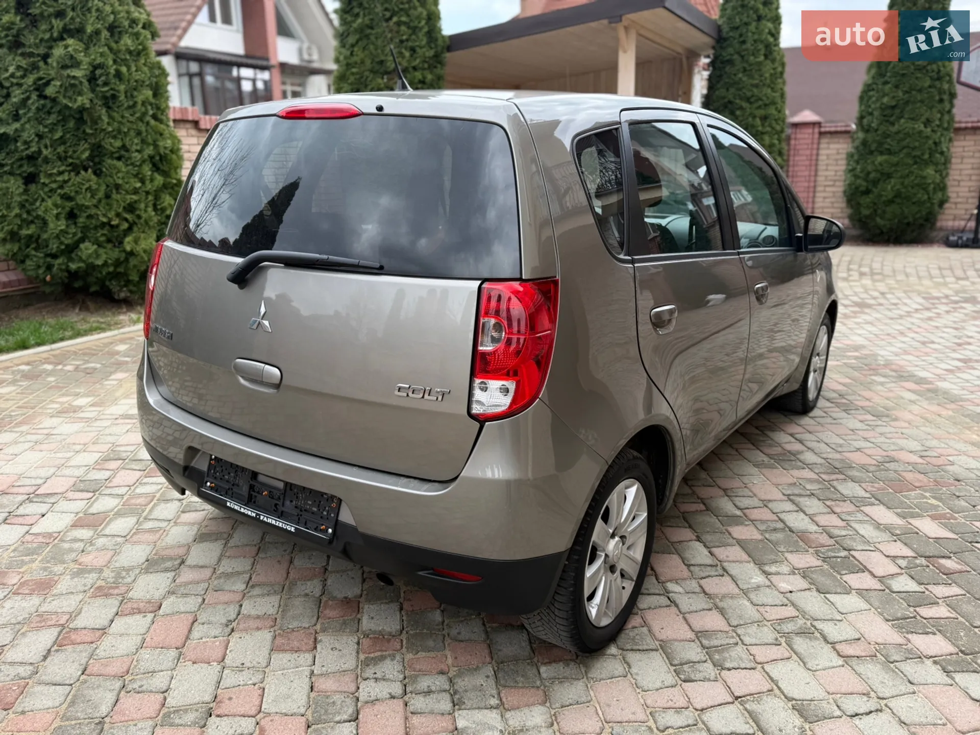 2010 Mitsubishi Colt - мініатюра 9