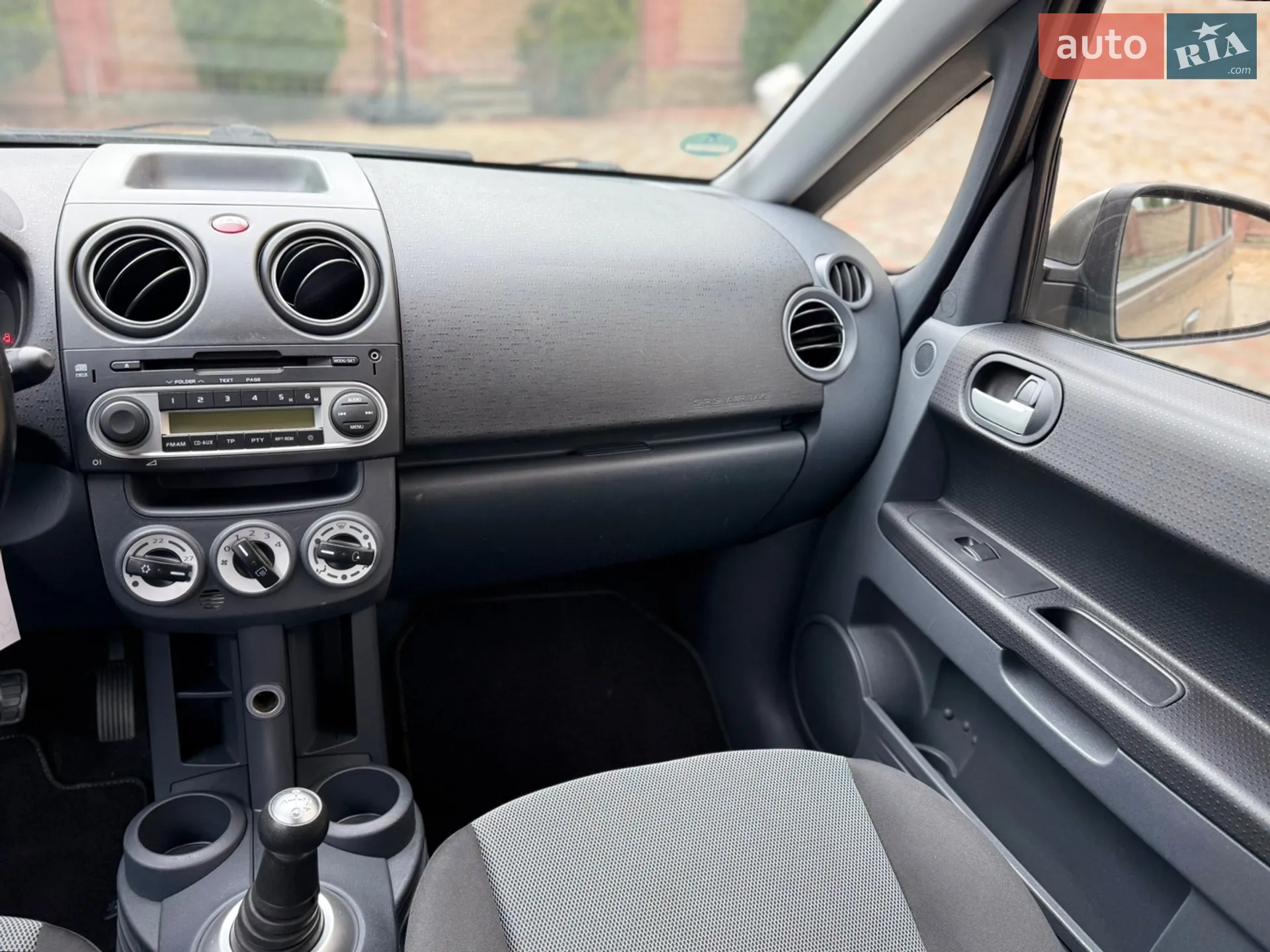 2010 Mitsubishi Colt - мініатюра 16